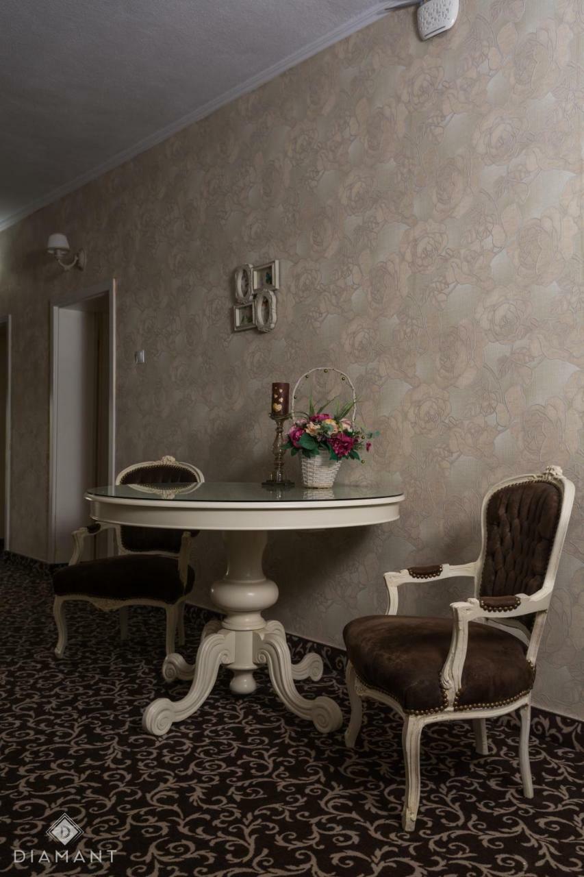 Pensiunea Diamant Ghimbav Bagian luar foto